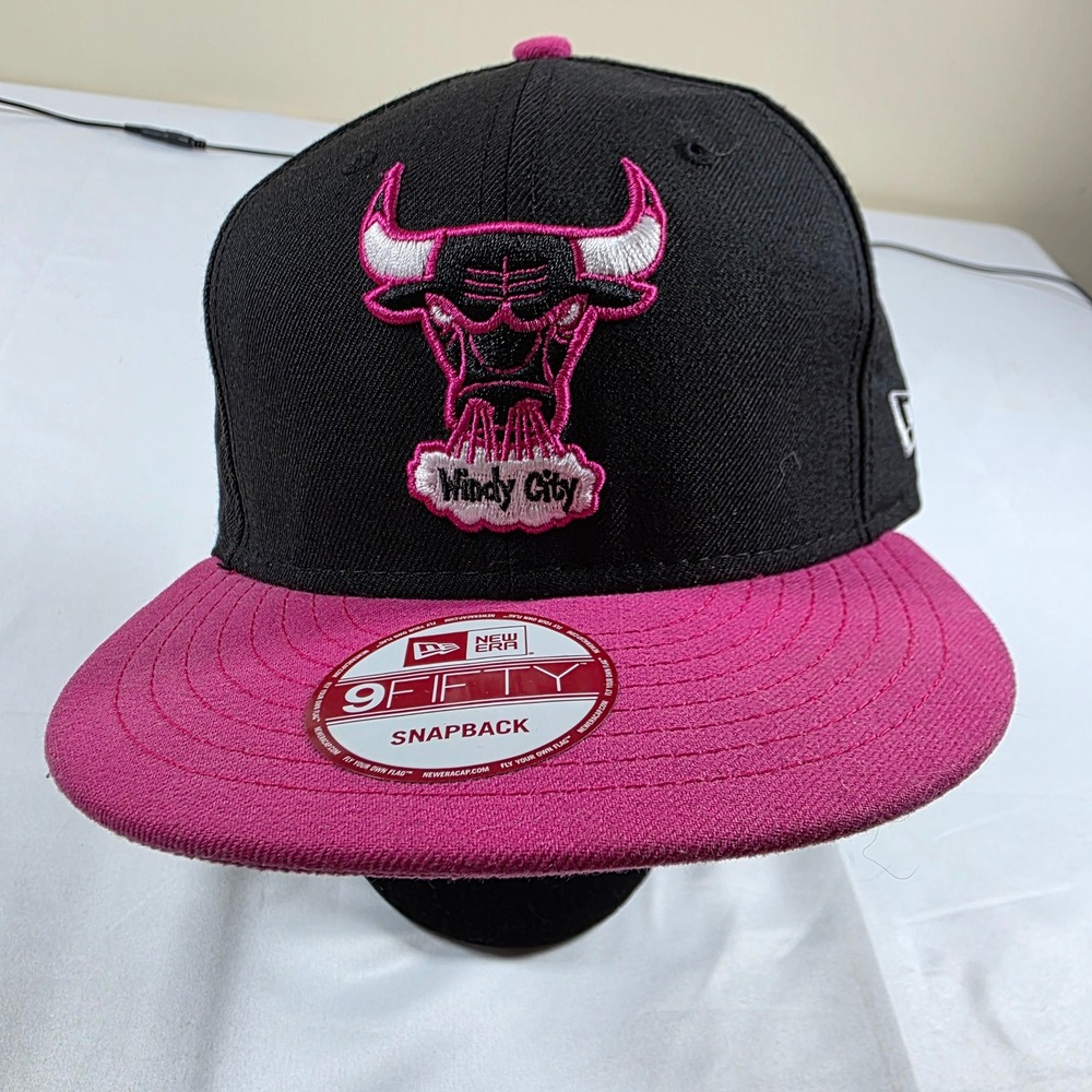 New Era 9FIFTY Chicago Bulls Snapback Hat Black Pink‎ Windy City NBA OSFM